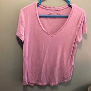 Seriously soft aero perfect V Tshirt size medium purple